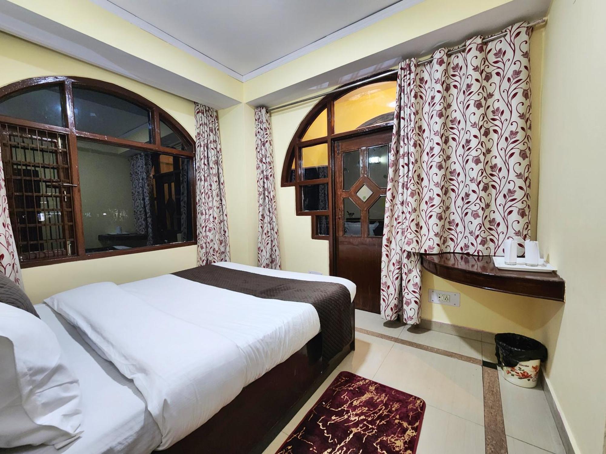Hotel Taj Palace Near Mall Road Shimla Exterior foto